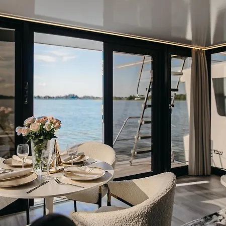 Na Wodzie - Ht Houseboats - With Sauna, Jacuzzi Massage Chair Apartmán Mielno (Koszalin)