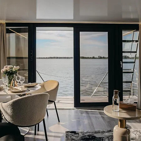 Ht Houseboats - Na Wodzie - Sauna, Motorowka, Rowerki Wodne Мельно