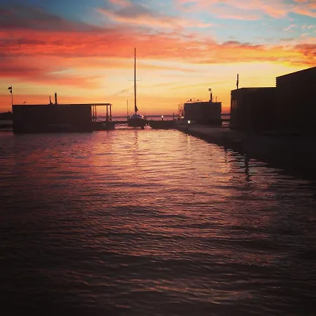 Ht Houseboats - Na Wodzie - Sauna, View アパート *