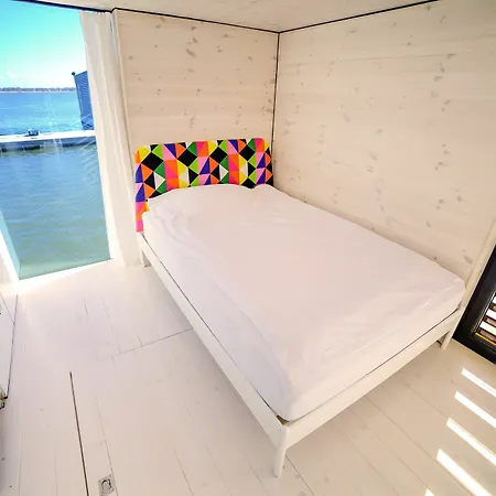 Ht Houseboats - Na Wodzie - Sauna, View アパート ミエルノ